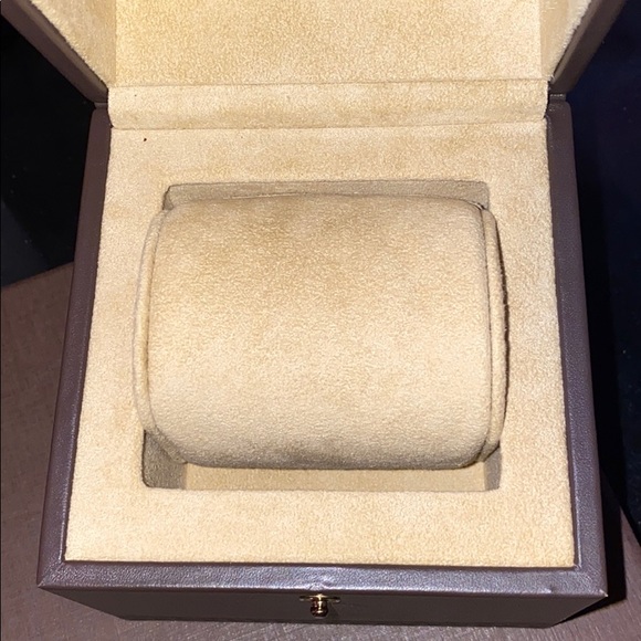 🎀LOUIS VUITTON WATCH BOX🎀 - Picture 9 of 11
